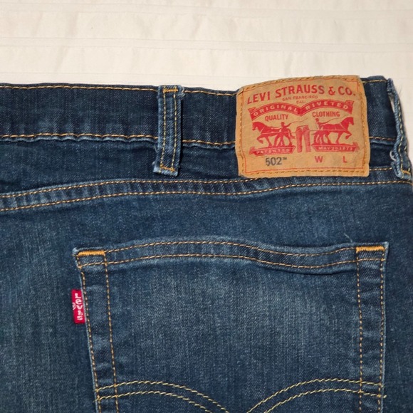 Levi's 502 Taper Fit Men's Jeans 44x30 Dark Wash Blue Denim Pants - Picture 5 of 8